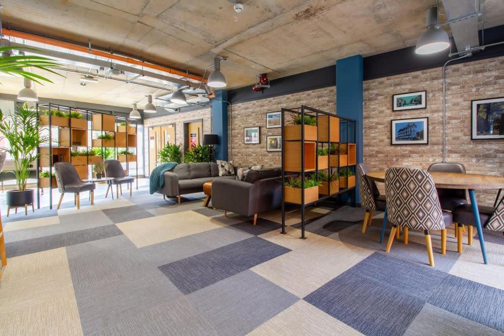 Exquisite Ensuites At The Croft Apartment Derby